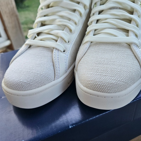 Fila Madina Gardenia Turtledove Leather High Tops Women's 6.5 USA - Picture 4 of 13